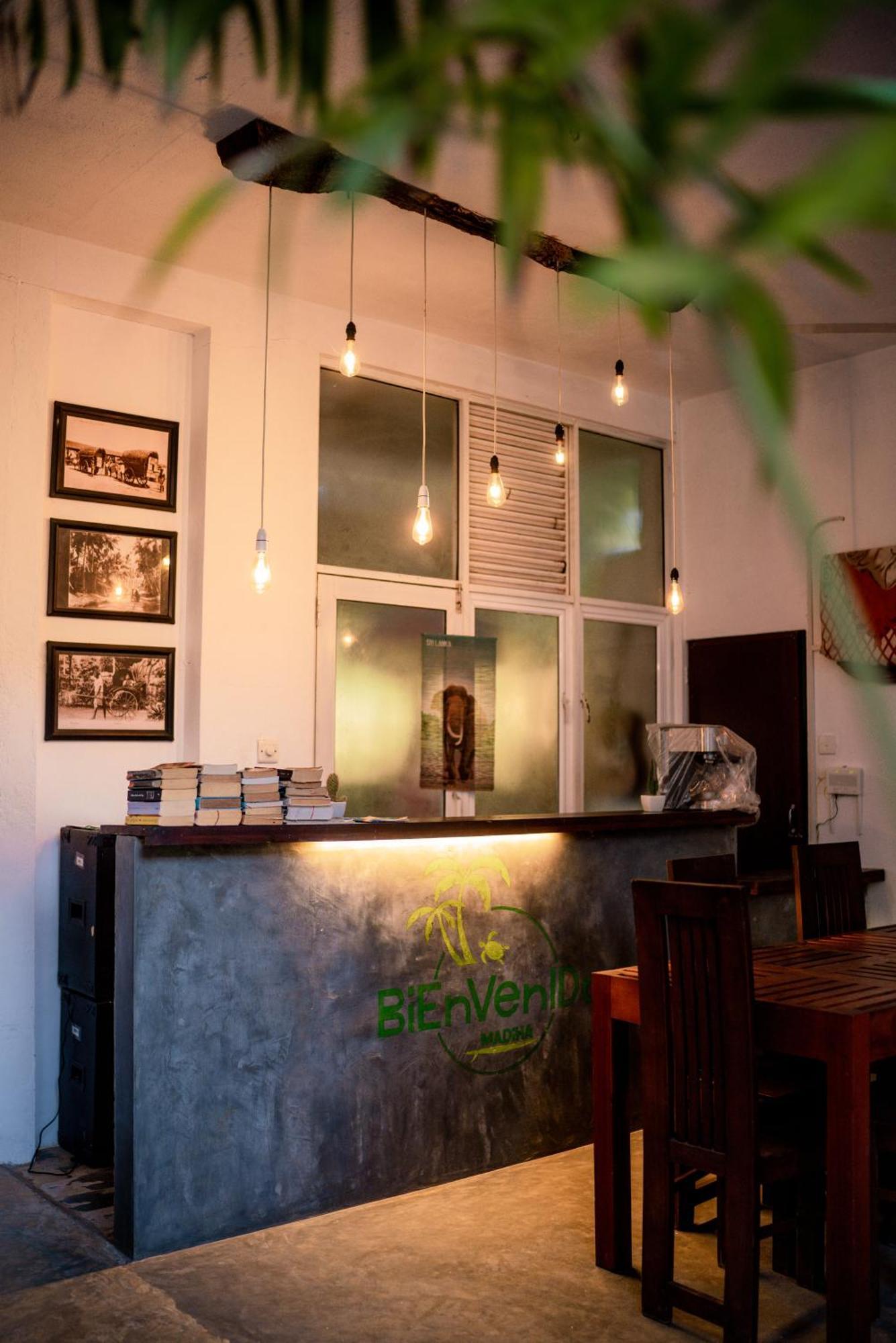 Hotel Bienvenido Cozy Madiha Matara Esterno foto