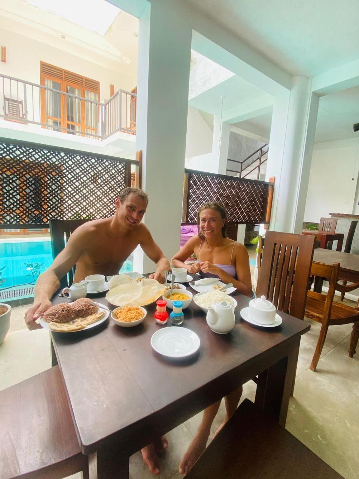 Hotel Bienvenido Cozy Madiha Matara Esterno foto