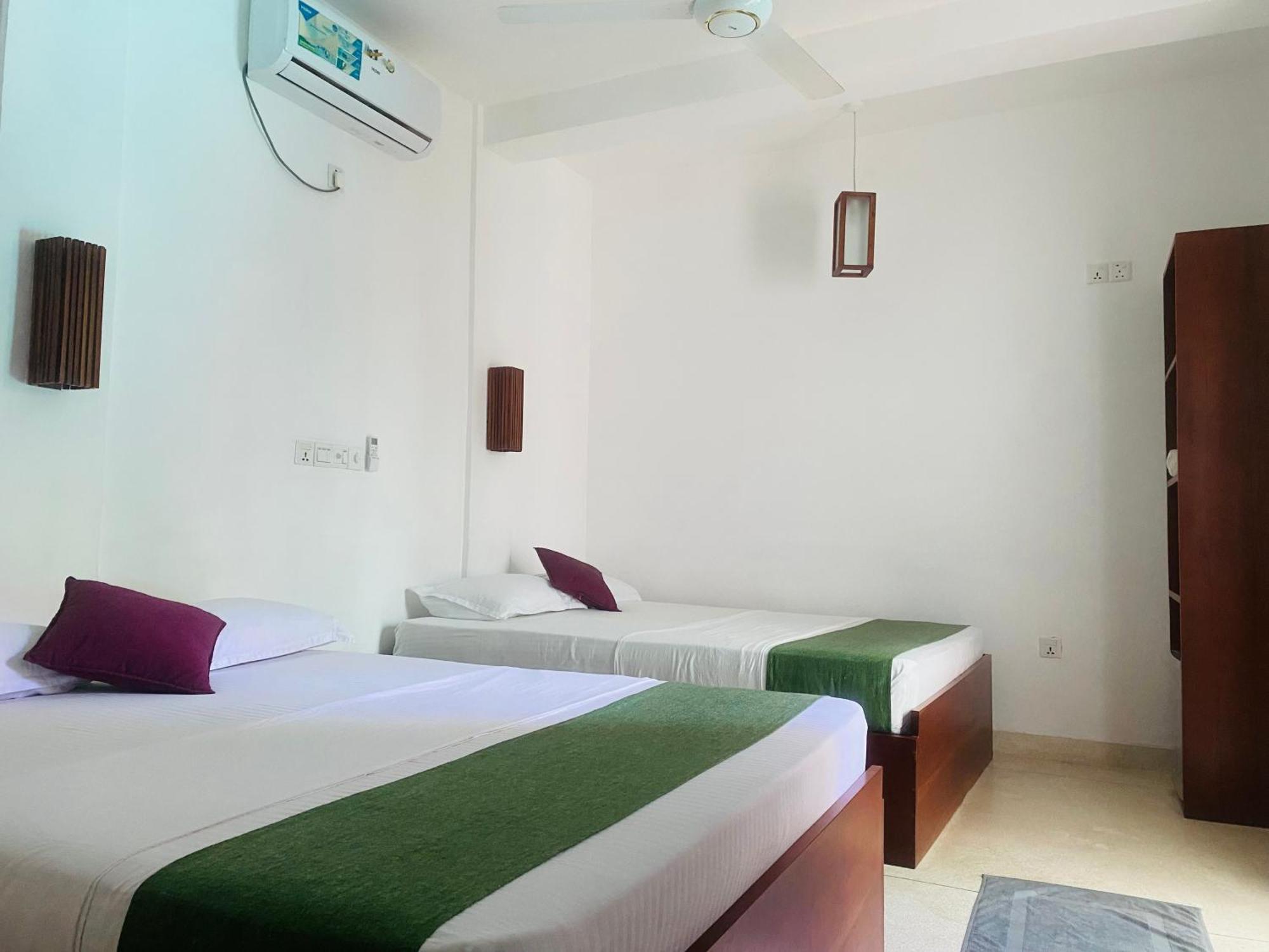 Hotel Bienvenido Cozy Madiha Matara Esterno foto