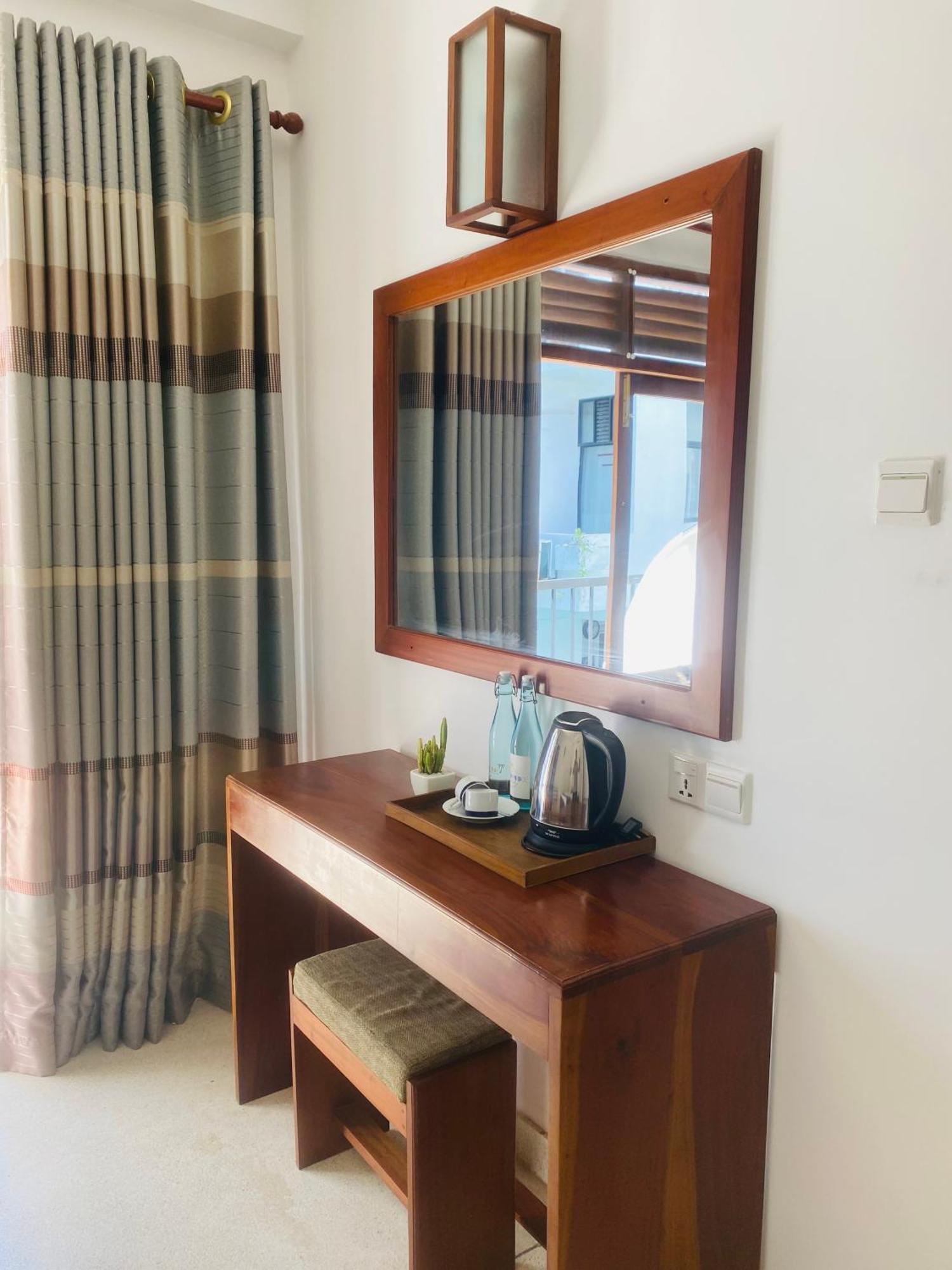 Hotel Bienvenido Cozy Madiha Matara Esterno foto