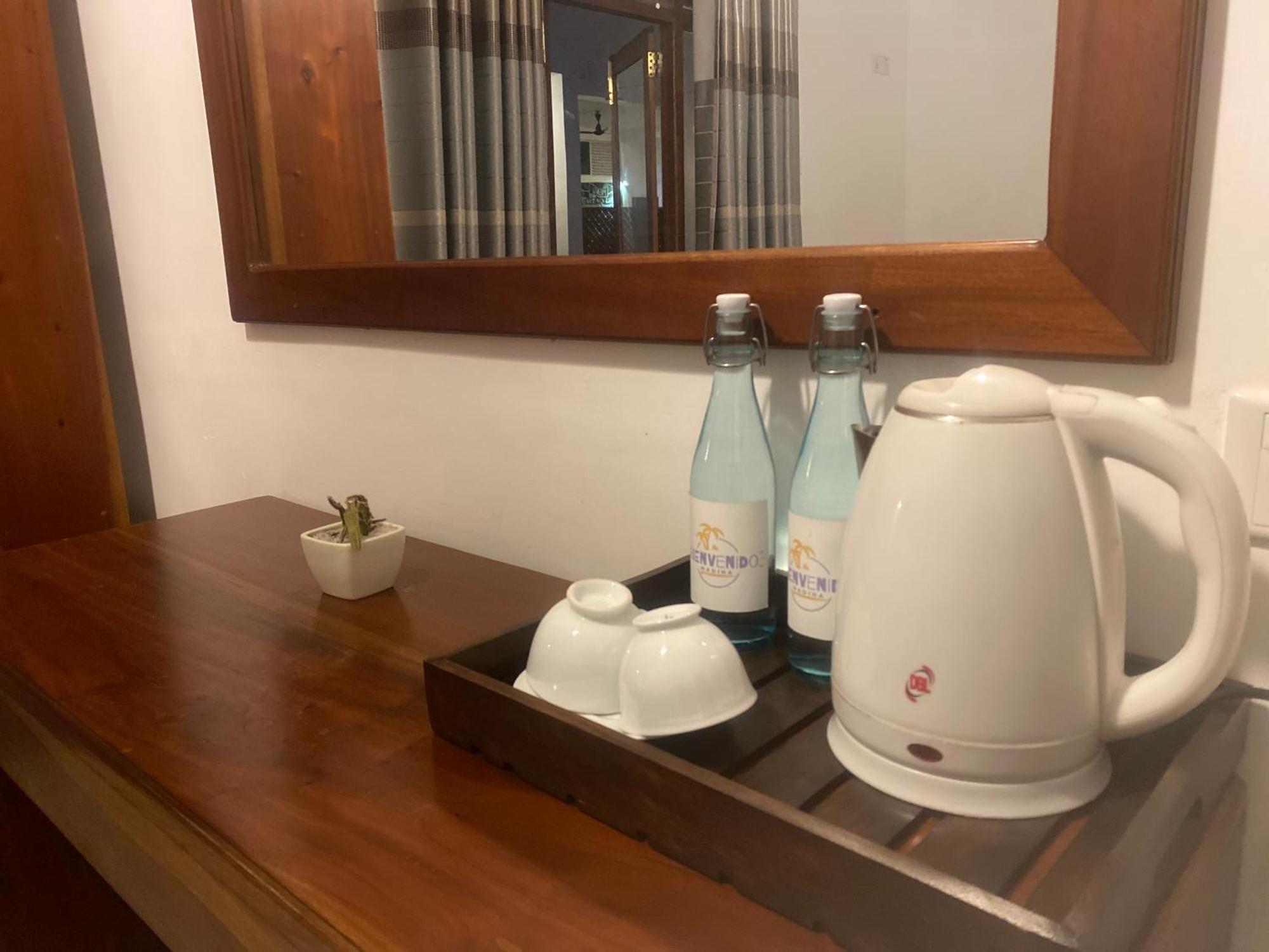 Hotel Bienvenido Cozy Madiha Matara Esterno foto